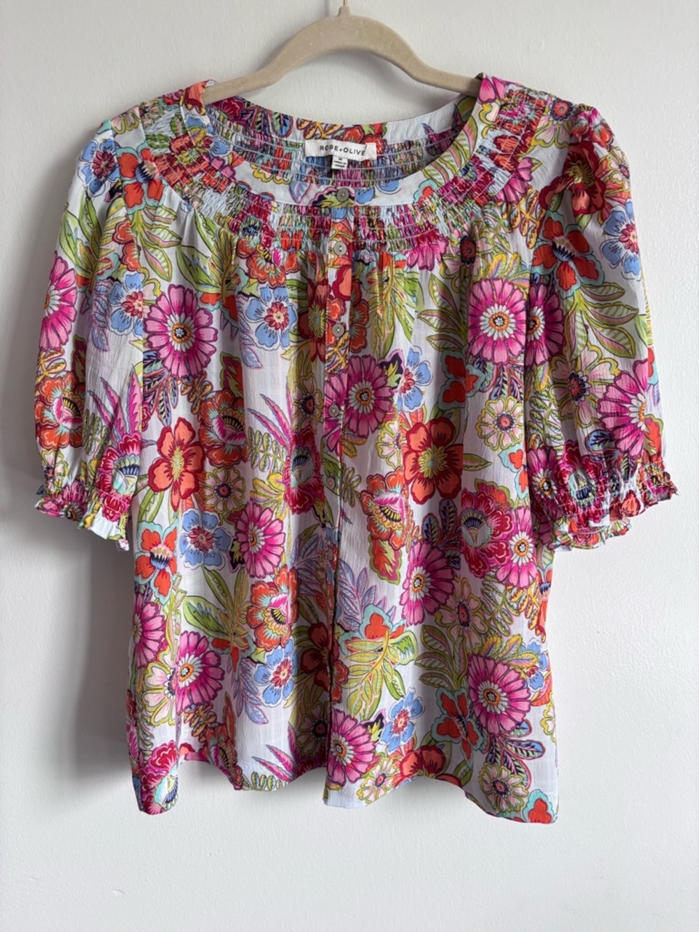 Rose & Olive White Floral Puff-Sleeve button down Blouse M